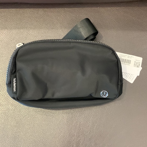 lululemon athletica Handbags - NWT Lululemon Everywhere Belt Bag